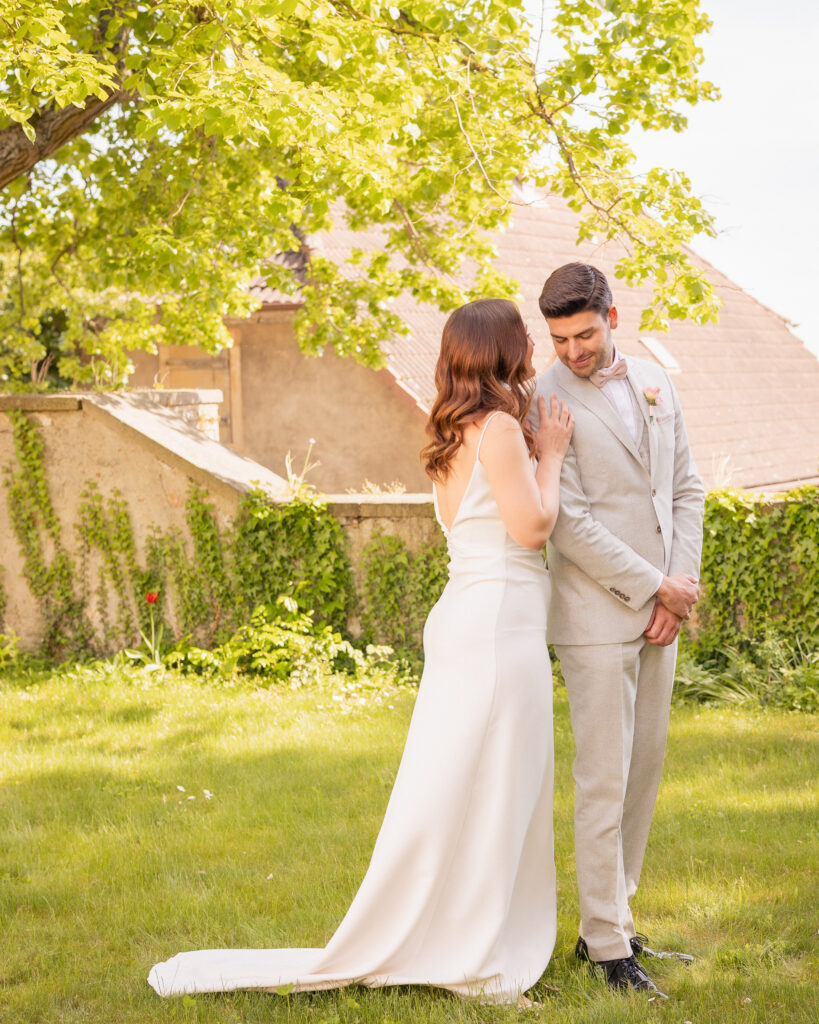 Der Firstlook von Braut und Bräutigam