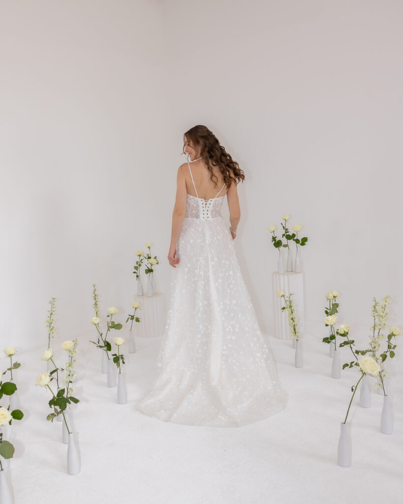 Editorial Bridal Flower Setting